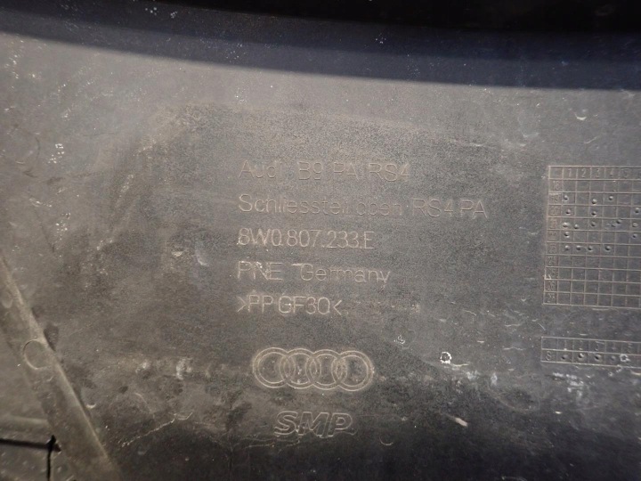 Přední nárazník AUDI A4 RS4 B9 FACELIFT 2019 - 8W 468486