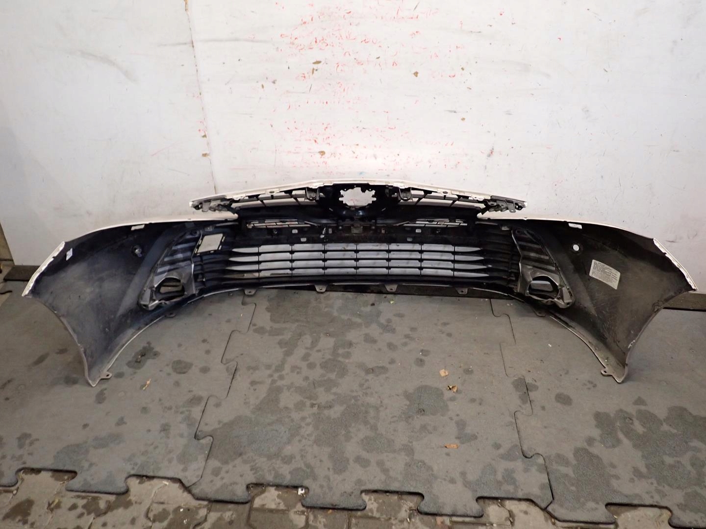 Přední nárazník TOYOTA CAMRY VIII 2017-52119-3T930
