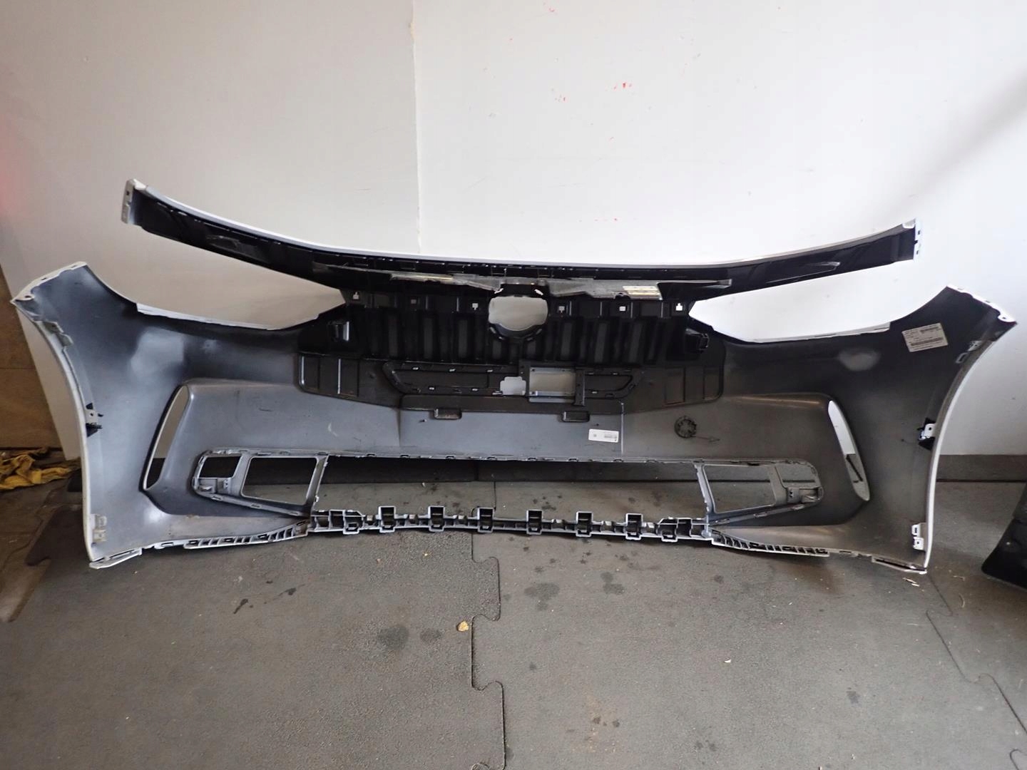 Přední nárazník VW ID3 FACELIFT 2023- 10A807221A