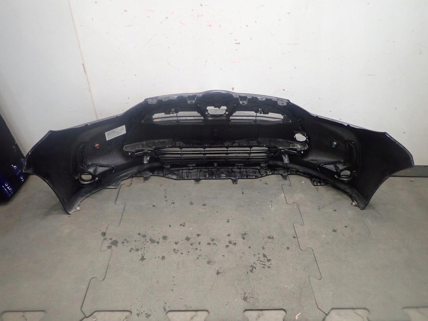 Přední nárazník TOYOTA YARIS IV 2020- 53101-K0010