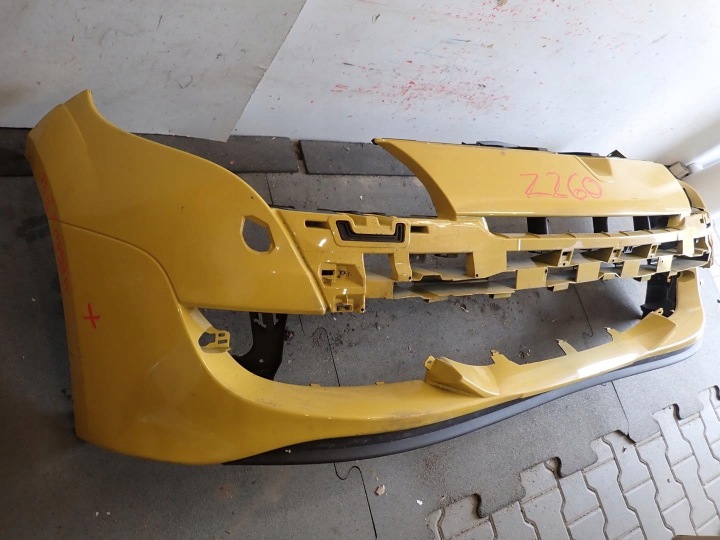 Přední nárazník RENAULT MEGANE III RS 2009- 6202200031