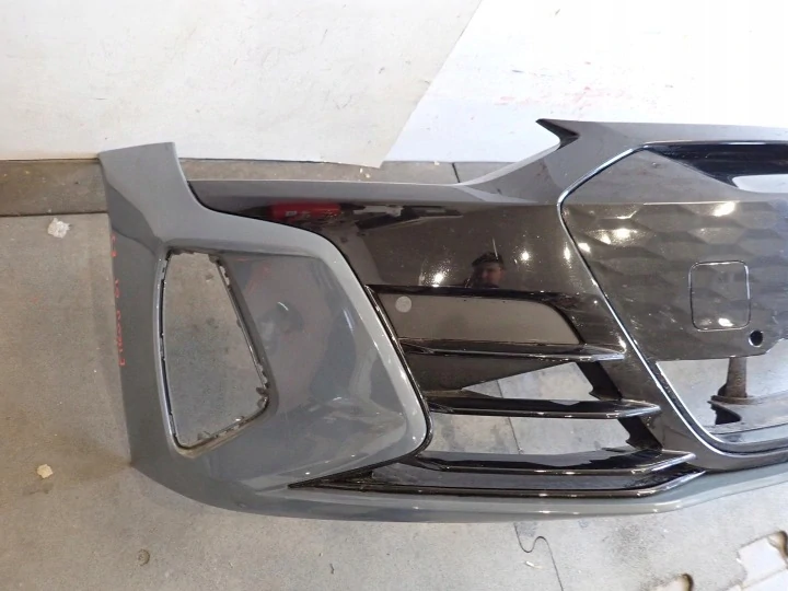 Přední nárazník AUDI GT RS E-TRON 2021-4J3807221