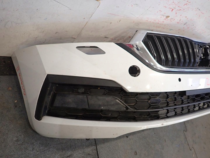 Přední nárazník ŠKODA OCTAVBIA IV 2020 - 5E3 54468468
