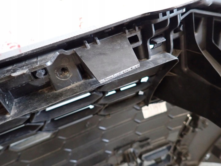 Přední nárazník AUDI A3 2020-8Y0807437