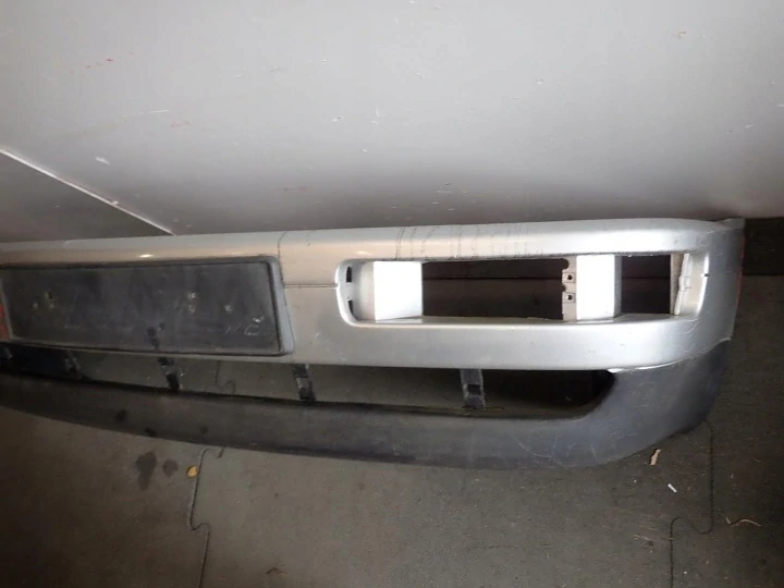 Přední nárazník AUDI 80 B4 COUPE CABRIO 895807101B
