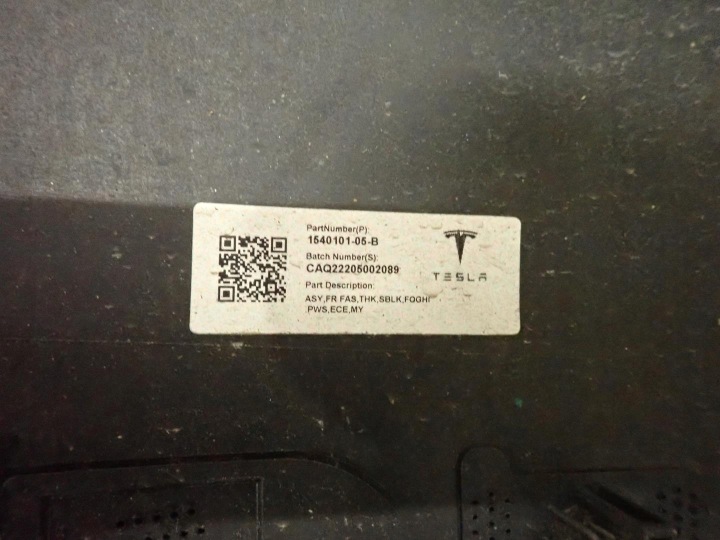 Přední nárazník TESLA Y 2020-1540101-05-B