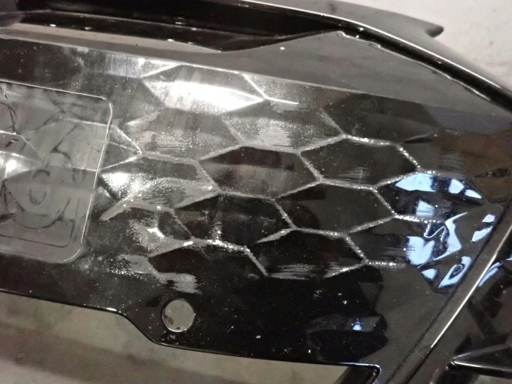 Přední nárazník AUDI GT RS E-TRON 2021-4J3807529
