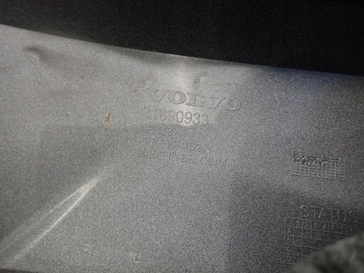 Přední nárazník VOLVO XC40 FACELIFT 2022 - 31690933