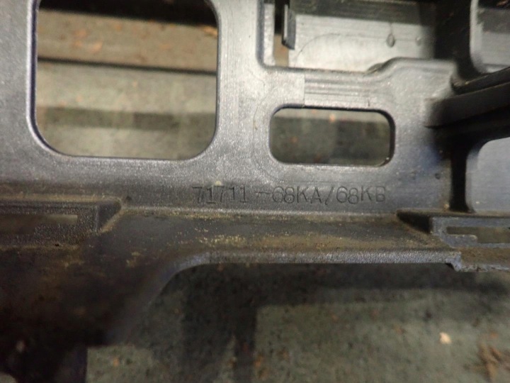 Přední nárazník NISSAN PIXO 2008-2013 71711-68KA