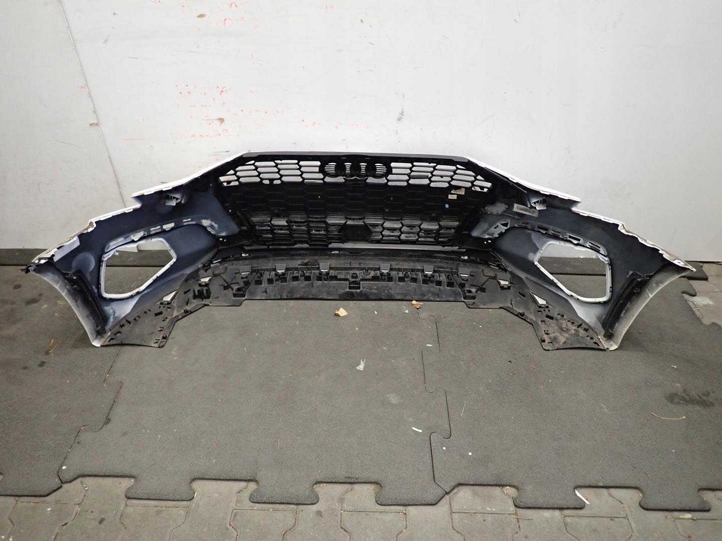 Přední nárazník AUDI A3 2020- 8Y0807437