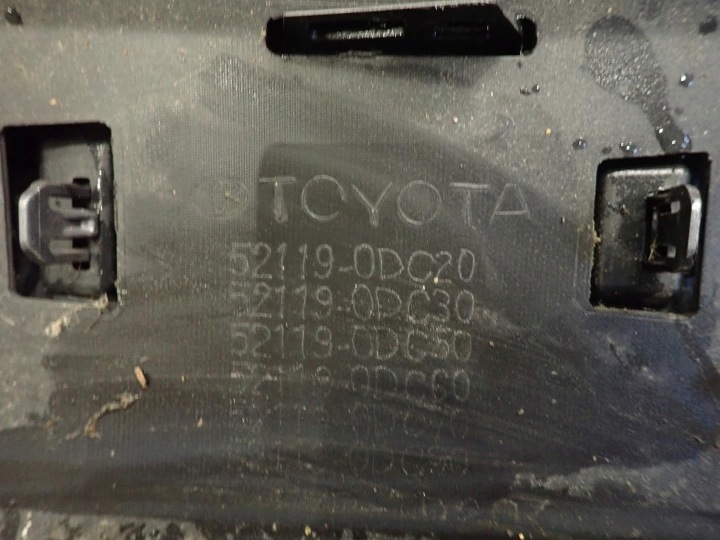 Přední nárazník TOYOTA YARIS CROSS 2020-52119-0DC20