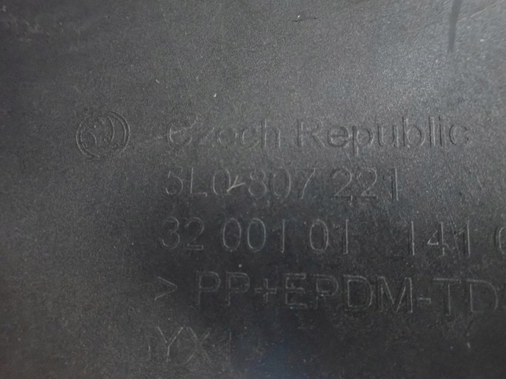 Přední nárazník ŠKODA YETI 2008-2013 5L0807221