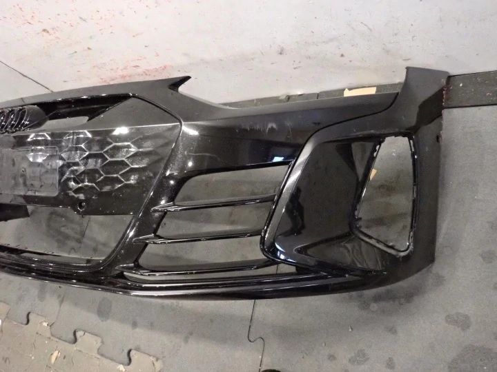 Přední nárazník AUDI GT RS E-TRON 2021-4J3807529
