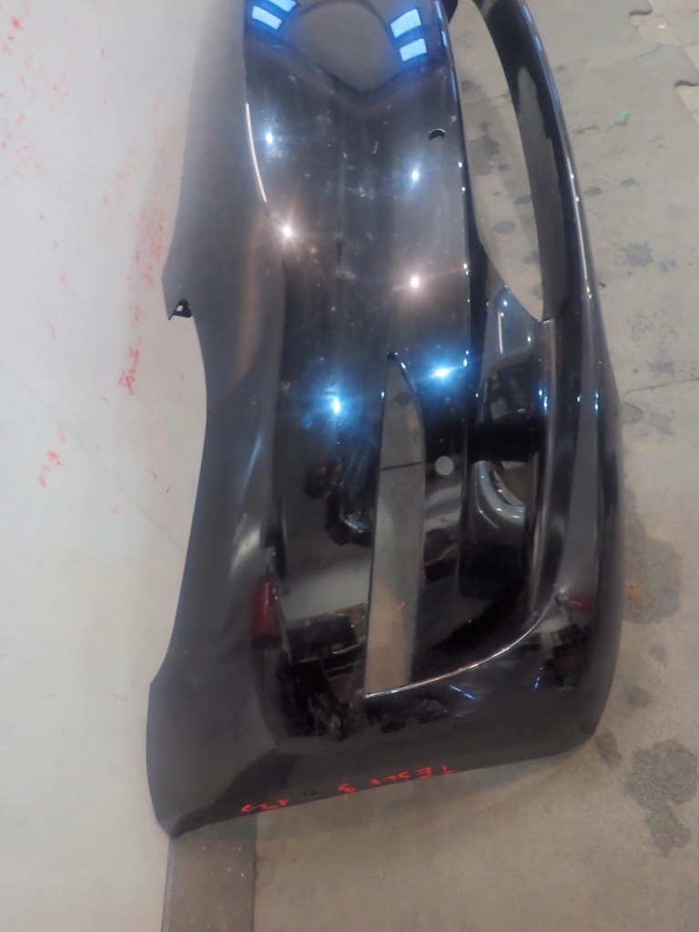 Přední nárazník TESLA 3 2017-1530701-03-B