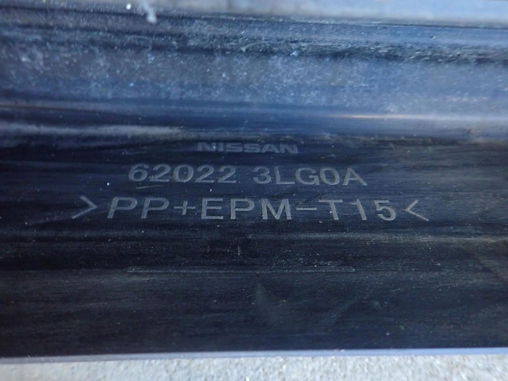 Přední nárazník NISSAN NV200 2009-62022-3LG0A