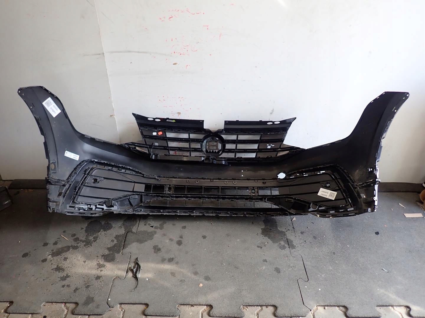 Přední nárazník VW TIGUAN II FACELIFT 2020- R-LINE 5NA807221D