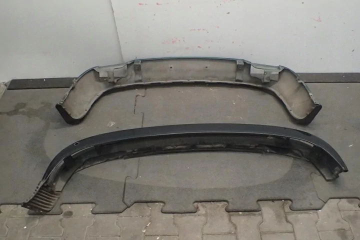 Přední nárazník PORSCHE 911 930