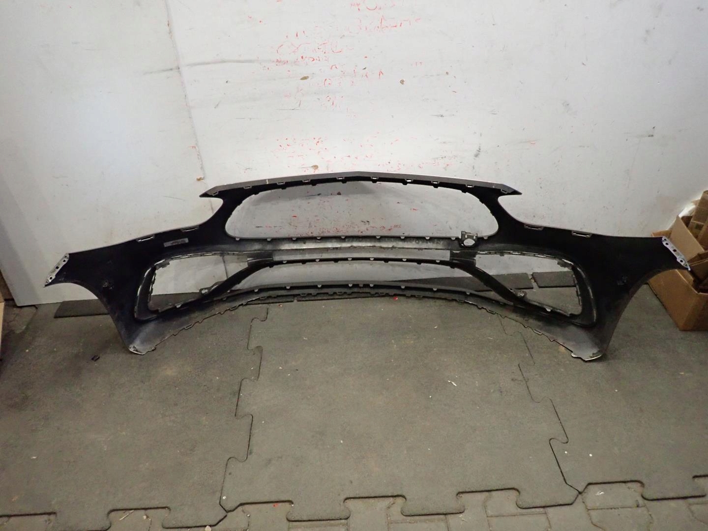 Přední nárazník MERCEDES C-CLASS W206 AMG 2021 - A2068858401