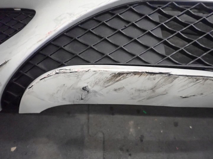 Přední nárazník MERCEDES A-CLASS W176 A176 2011-2015 - A1768850025