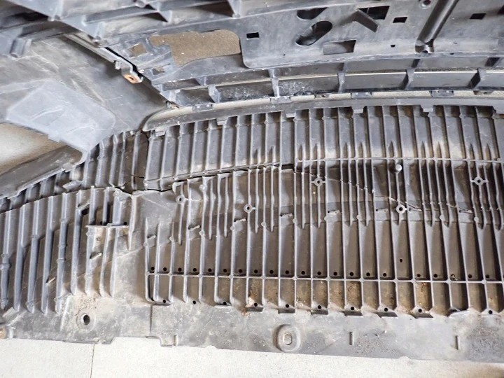 Přední nárazník AUDI A7 2010-2014 115684648984