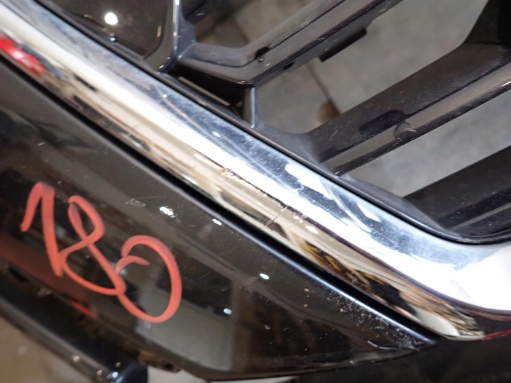 Přední nárazník AUDI A3 2020-8Y0807437